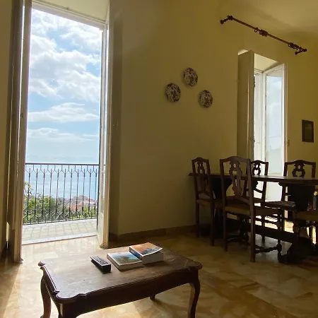 Prima Collina Ampio Vista Mare Lejlighed