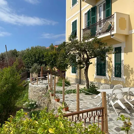 Prima Collina Ampio Vista Mare * アラッシオ