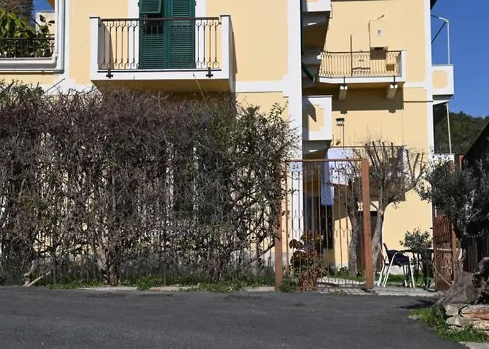Prima Collina Ampio Vista Mare * アラッシオ