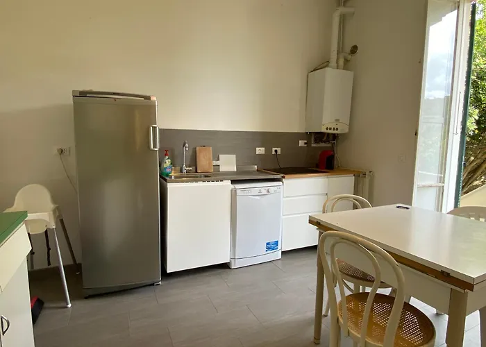 Prima Collina Ampio Vista Mare アパート アラッシオ