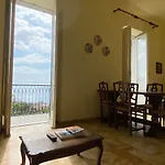Prima Collina Ampio Vista Mare Apartment